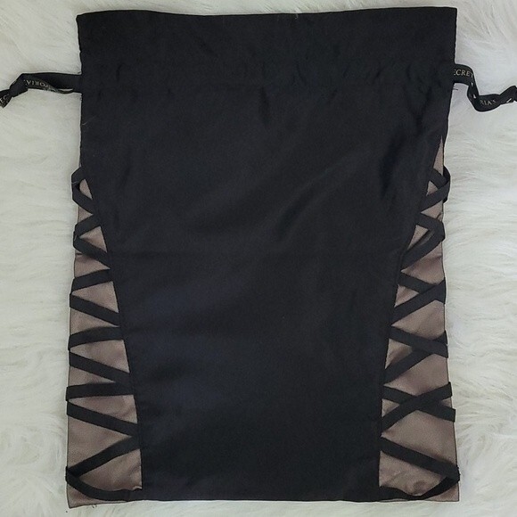 Victoria's Secret black drawstring bags Set of two - Picture 5 of 10